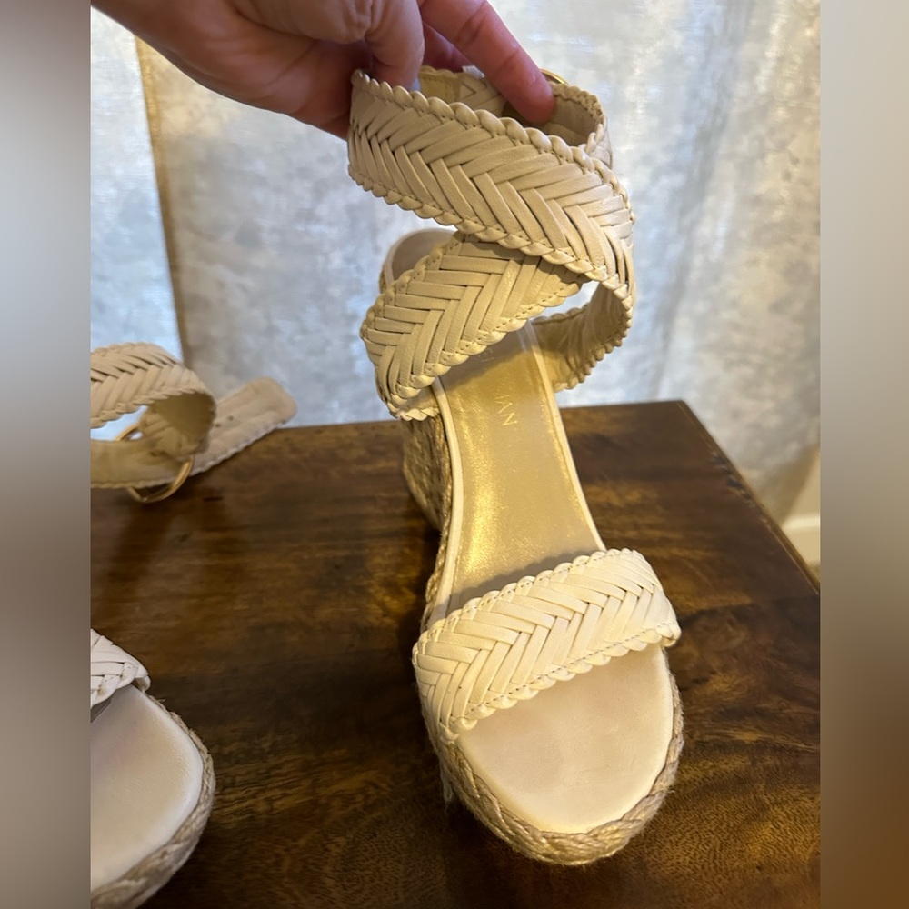 Stuart Weitzman Espadrilles Cream Wrap Around Sandals Tall Like New